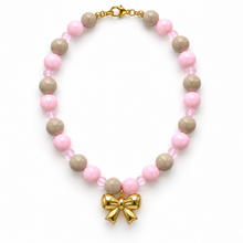 Collar Chicle Rosa y Gris Beige con Lazo Dorado