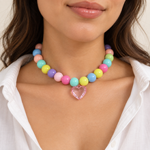 Collar Chicle Multicolor con Corazón Rosado