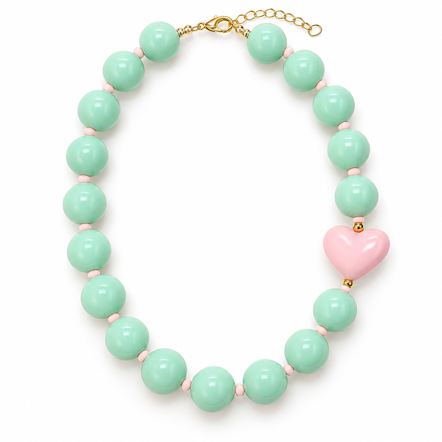 Collar Chicle Verde Menta con Corazón Rosado Ajustable
