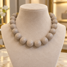 Collar Chicle Beige de Acrílico Cuentas Grande