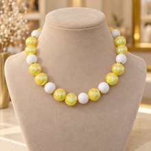 Collar Chicle Amarillo Nacarado y Blanco Ajustable