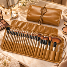 Set de 24 Brochas de Maquillaje con Manta Dorada