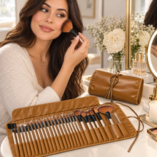 Set de 24 Brochas de Maquillaje con Manta Dorada