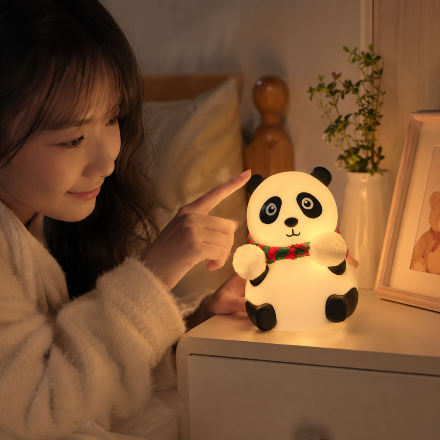 Lámpara Nocturna de Silicona Panda – Luz Multicolor y Diseño Adorable