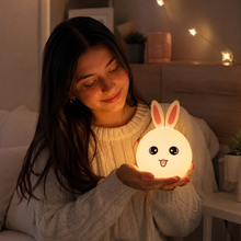 Lámpara Nocturna de Silicona Conejito – Luz Suave y Multicolor