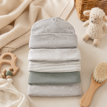 Set de 5 Gorritos para Bebé Little Alpaca Perro Gris
