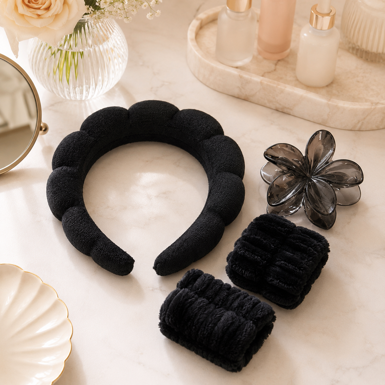 Set de Skincare con Cintillo, Muñequeras y Pinza Floral