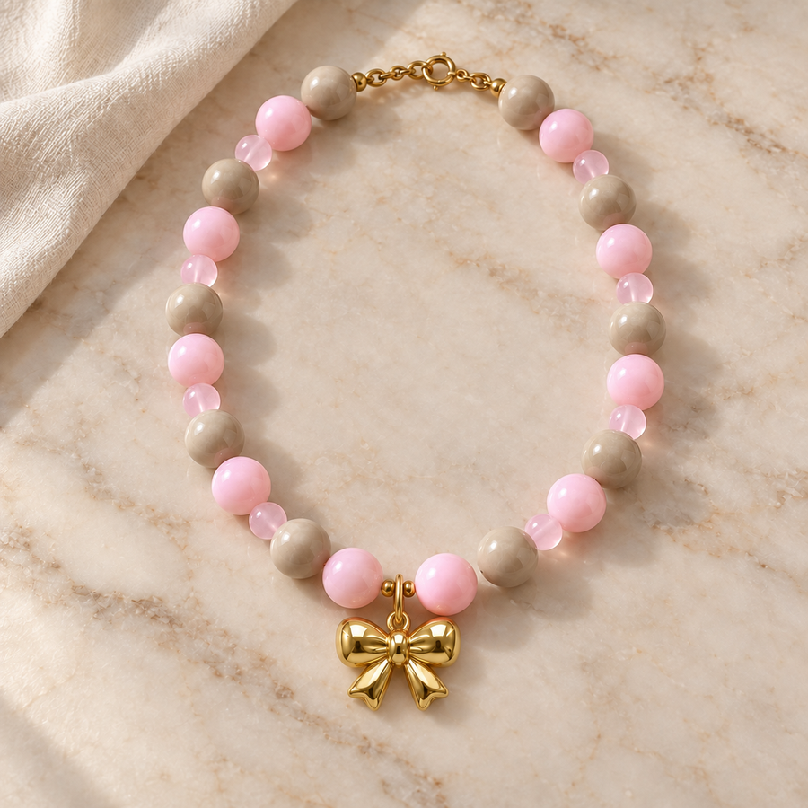 Collar Chicle Rosa y Gris Beige con Lazo Dorado
