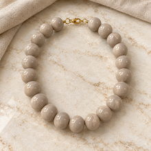 Collar Chicle Beige de Acrílico Cuentas Grande