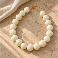 Collar Chicle Blanco Marfil Ajustable